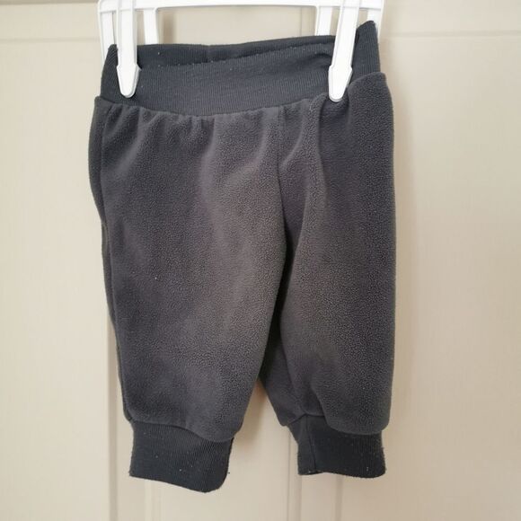 5/$10 Simple Joys by Carter's pants size 0-3 m - Picture 1 of 3